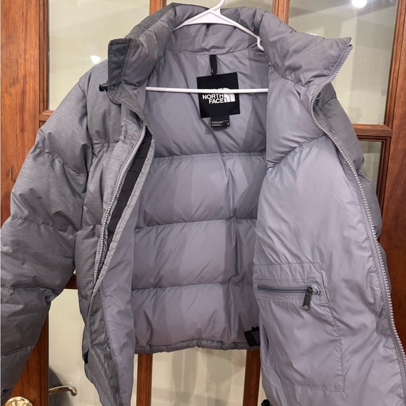 The North Face Women's Nuptse Down Jacket Gray Silver 700 Excellent Condition - Picture 3 of 9